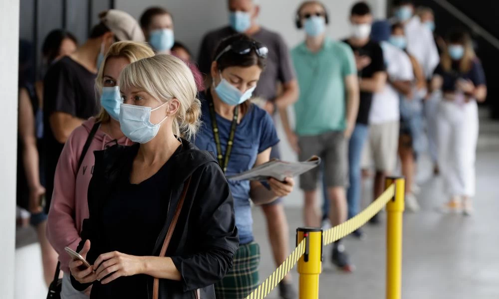 Κορονοϊός: Επαναφορά της υποχρεωτικής χρήσης μάσκας στο Σίδνεϊ